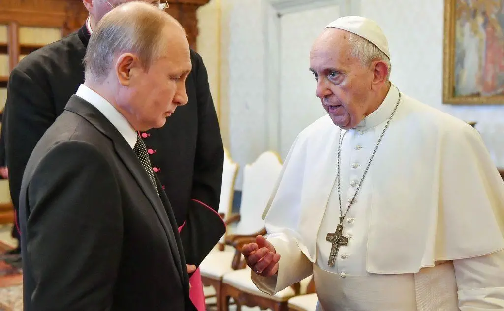 Non solo Papa Francesco. Colloqui anche con Sergio Mattarella e Giuseppe Conte