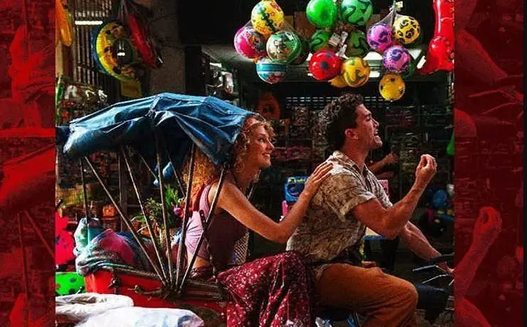 La dolce vita di Denver con la nuova compagna