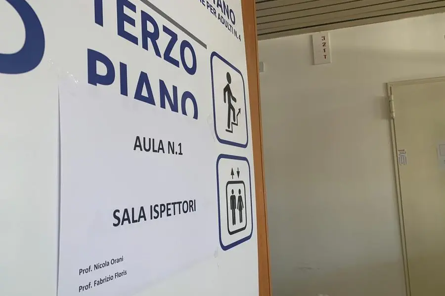 I locali dell'ufficio scolastico di Oristano (foto Sanna)