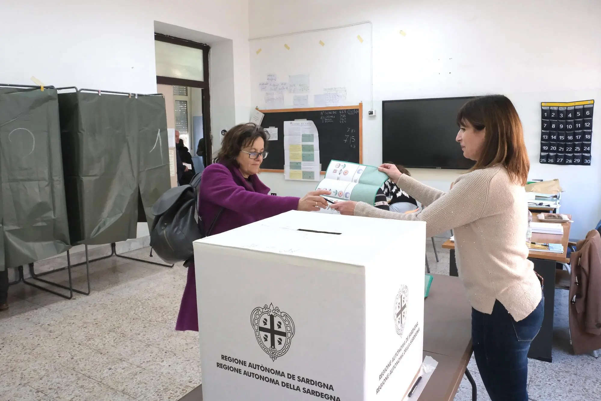 Un seggio elettorale in Sardegna (Foto: Giuseppe Ungari)