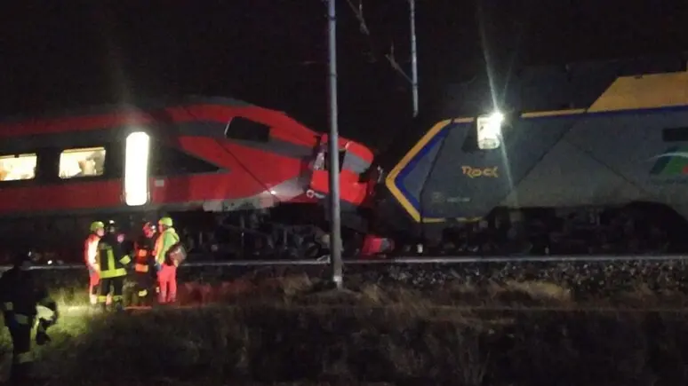 Collision between two trains in the Ravenna area, 17 injured