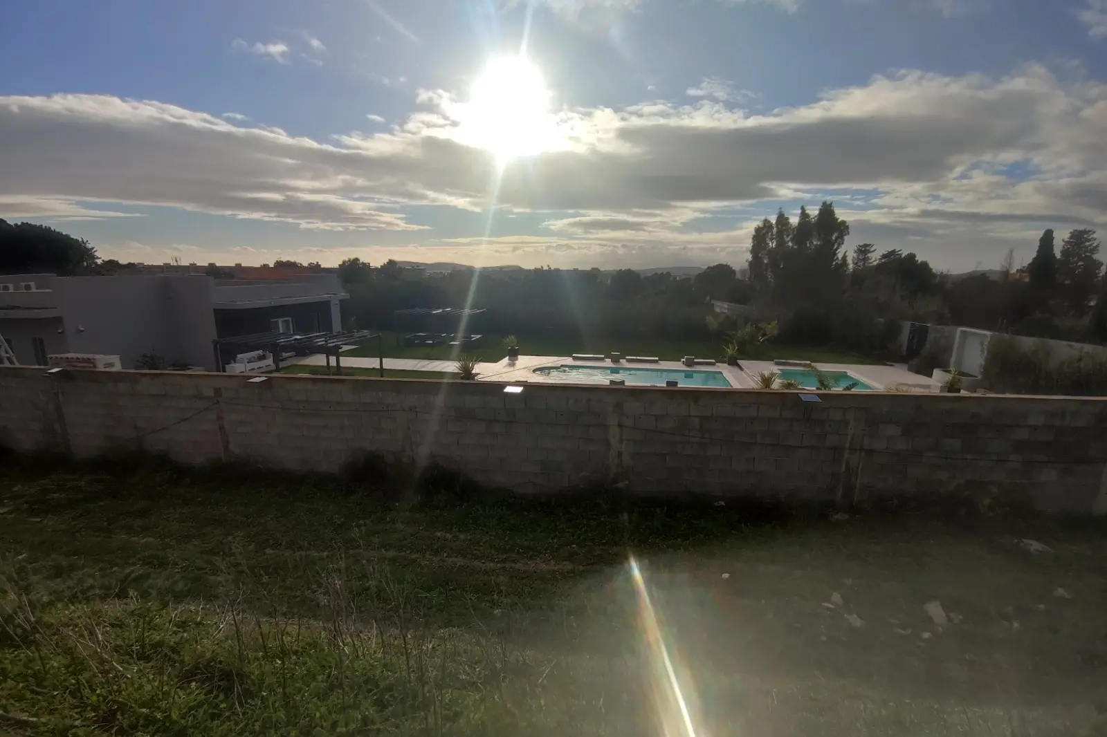 La villa con piscine (foto Daga)