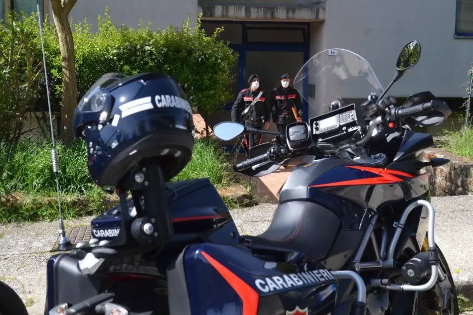 (foto carabinieri)