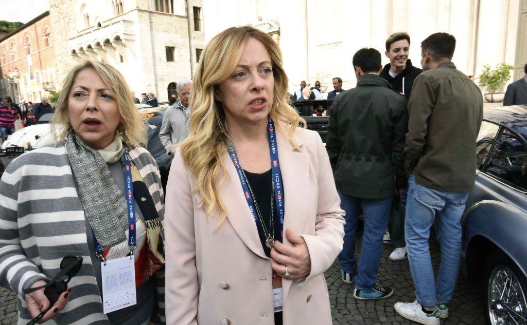 Giorgia Meloni: dopo aver proposto la messa in stato d'accusa di Mattarella ora sembra pronta ad accodarsi all'allenaza M5s-Lega