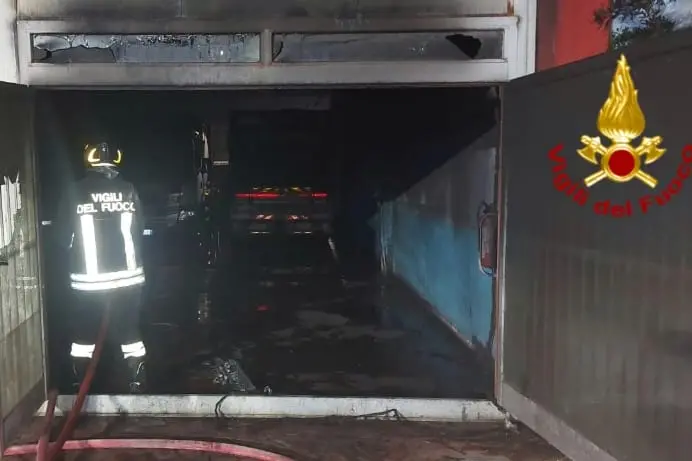 L'intervento dei vigili del fuoco a Oristano