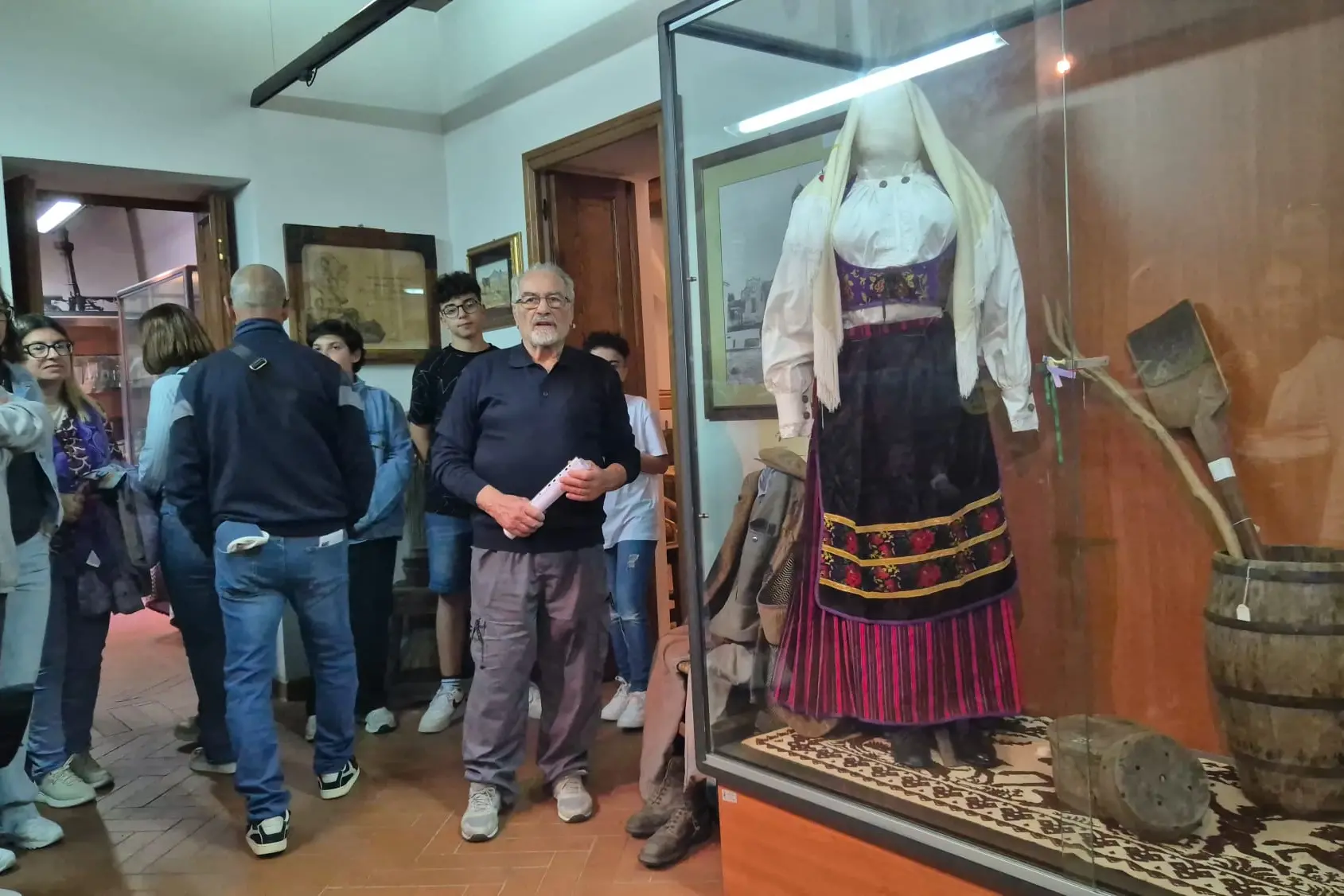 Visitatori al museo 'Dona Maxima' a San Gavino Monreale