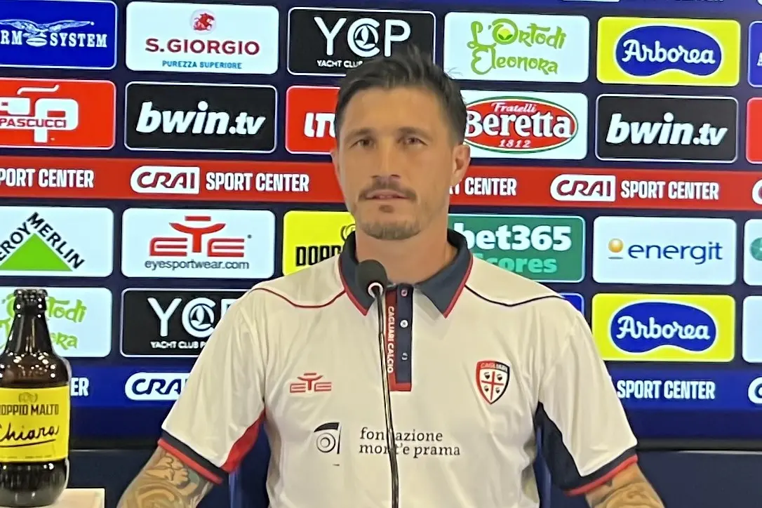 Fabio Pisacane in conferenza stampa prima di Cagliari-Virtus Entella (foto Gaggini)