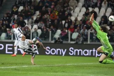 Juventus-Lazio: lo spettacolare gol realizzato da Pepe
