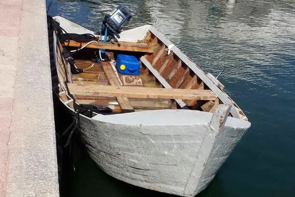 Una barca usata dai clandestini