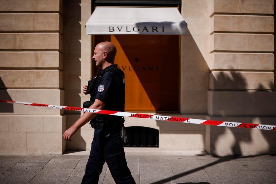 Parigi, rapinata una gioielleria Bulgari: il bottino ammonta a 10 milioni di euro