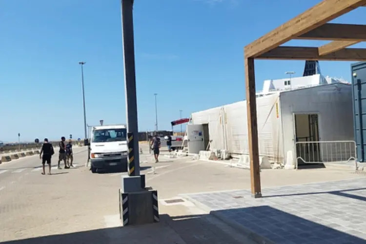 Guardie giurate al porto di Porto Torres (foto Pala)
