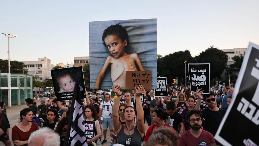 Israele risponde alle accuse: «La carestia a Gaza pianificata da Hamas»