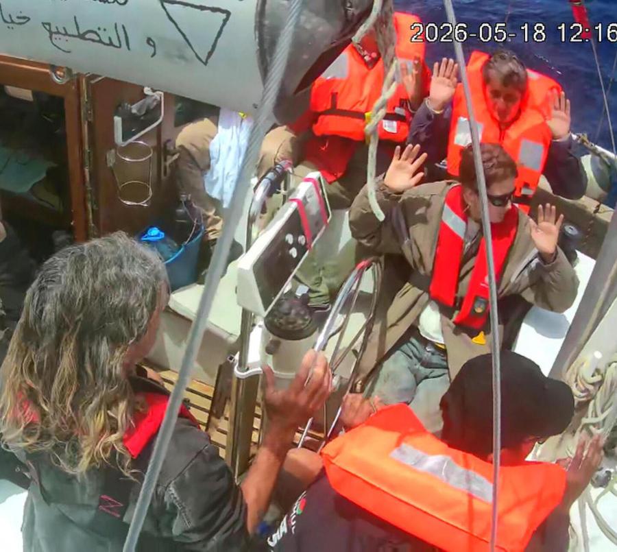«Noi immobilizzati e picchiati È il metodo israeliano a Gaza»
