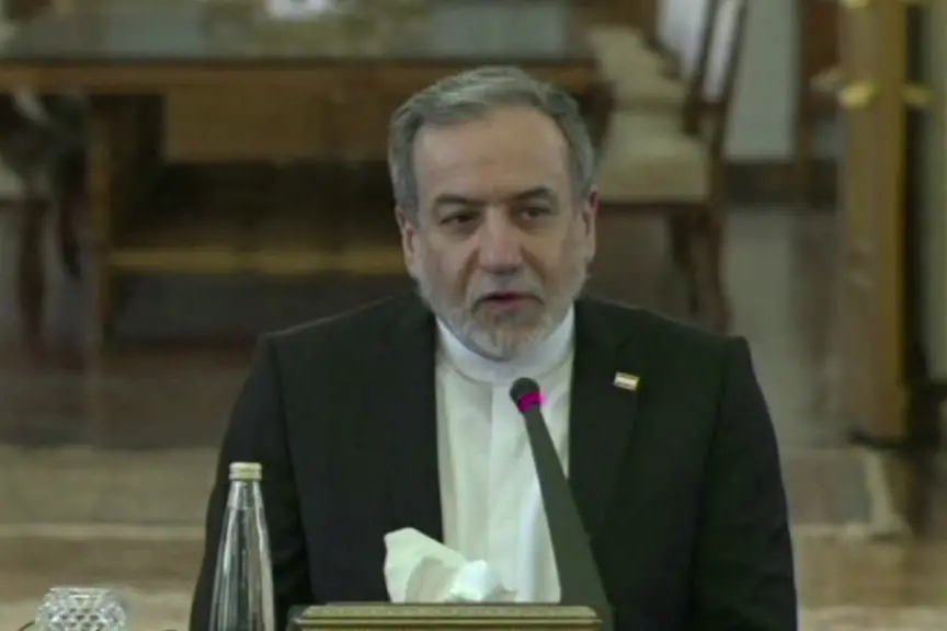 Araghchi (Iran): firma venerdì, stop guerra in Libano è fondamentale