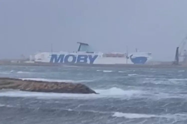 Moby Ale Due a Porto Torres (foto Pala)