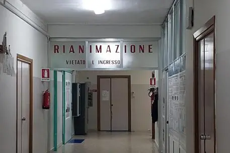 Il reparto di rianimazione dell'ospedale di Sassari (foto Ansa)