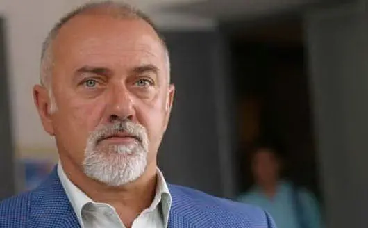 In &quot;Notte prima degli esami&quot; interpreta il crudele professor Martinelli