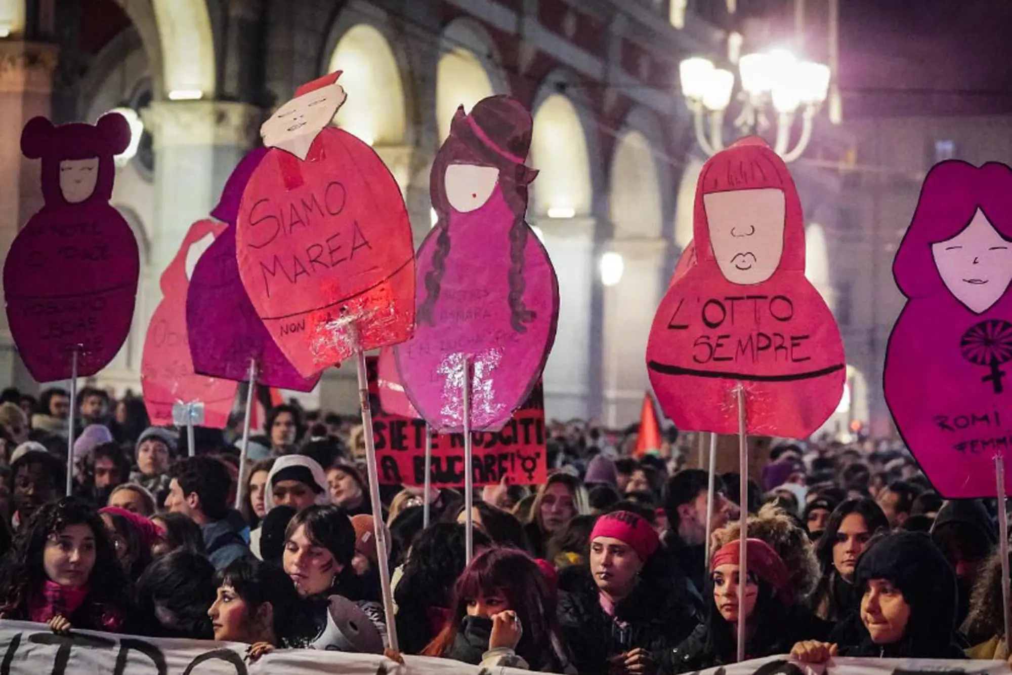 Una manifestazione contro la violenza sulle donne