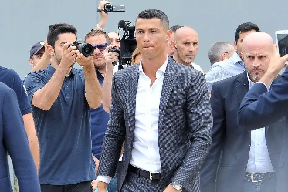 Tutti i colpi del calciomercato: la Juve ha messo a segno quello del secolo, portando a Torino Cristiano Ronaldo