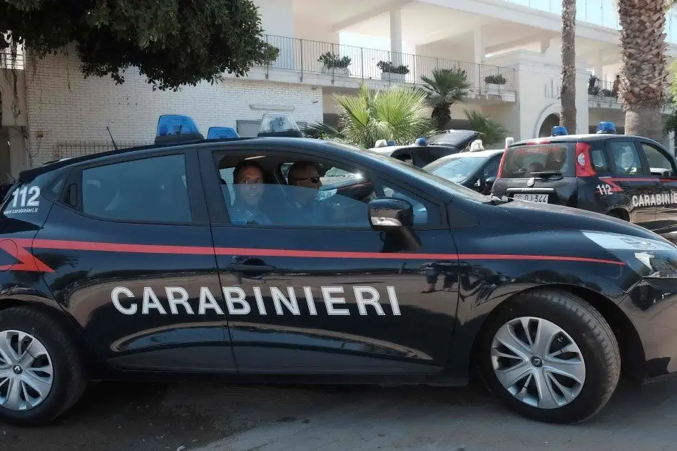 I carabinieri (archivio L'Unione Sarda)