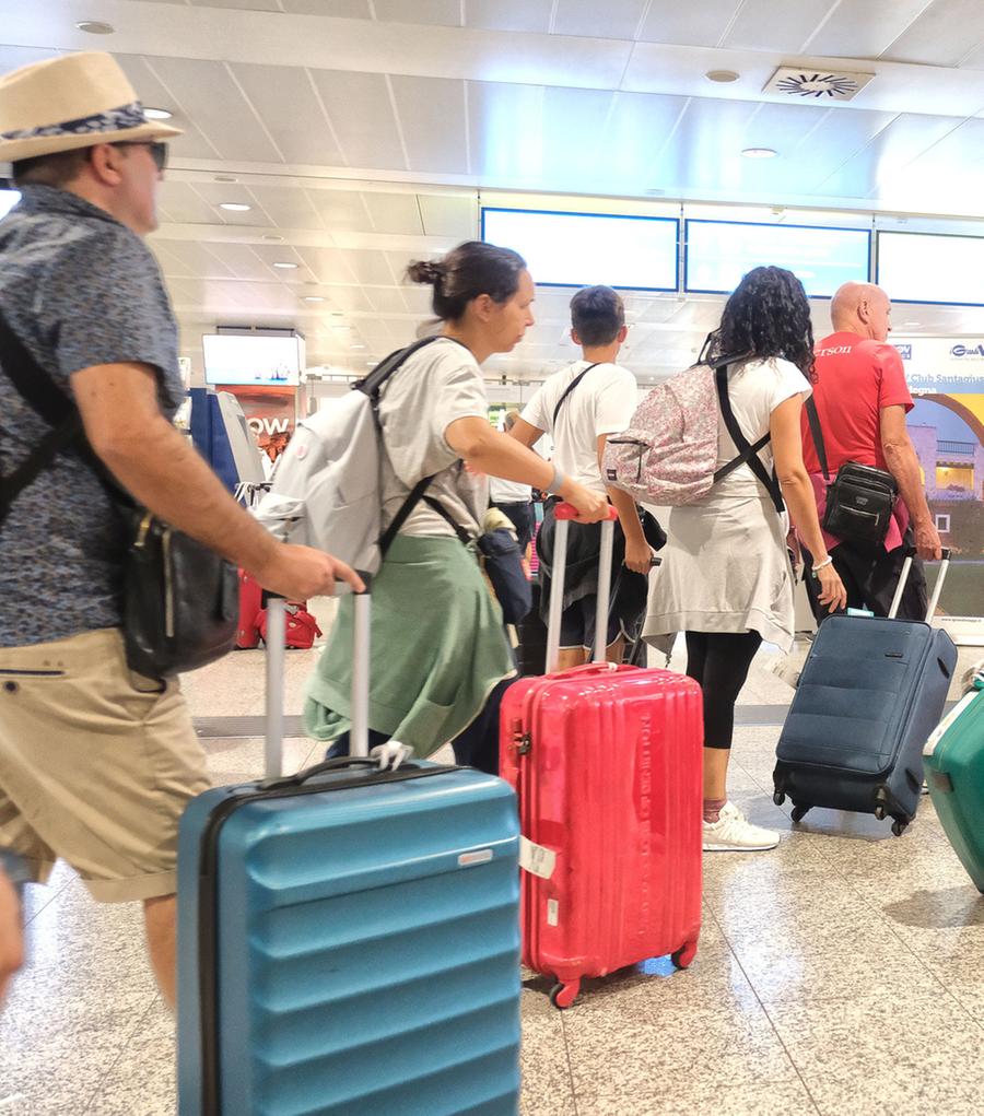L’estate parte in salita: già esauriti i posti sui voli