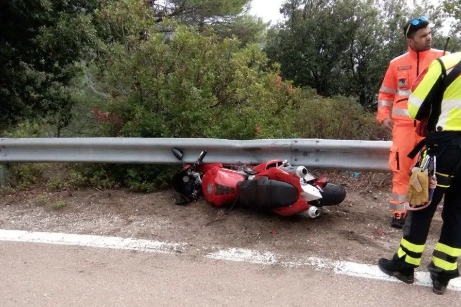 La moto dopo l'incidente