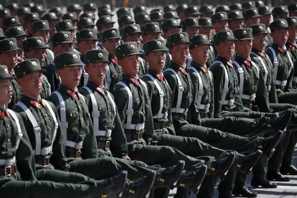 Corea del Nord, grande parata per i 70 anni di fondazione