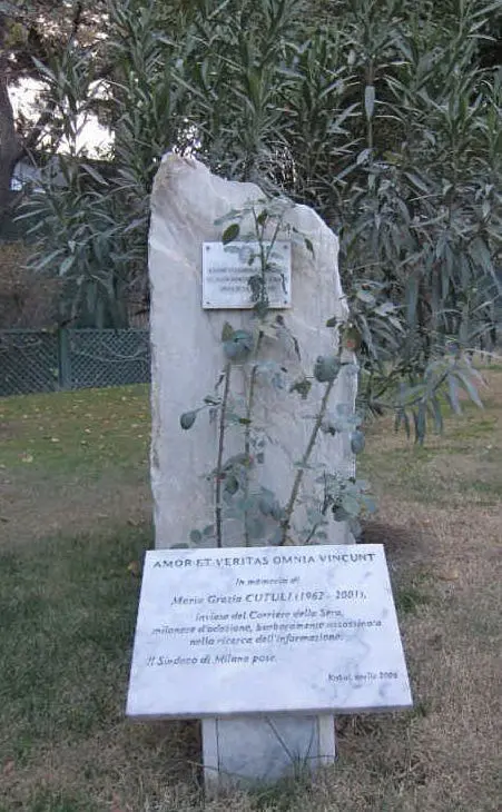 Lapide in memoria di Maria Grazia Cutuli a Kabul