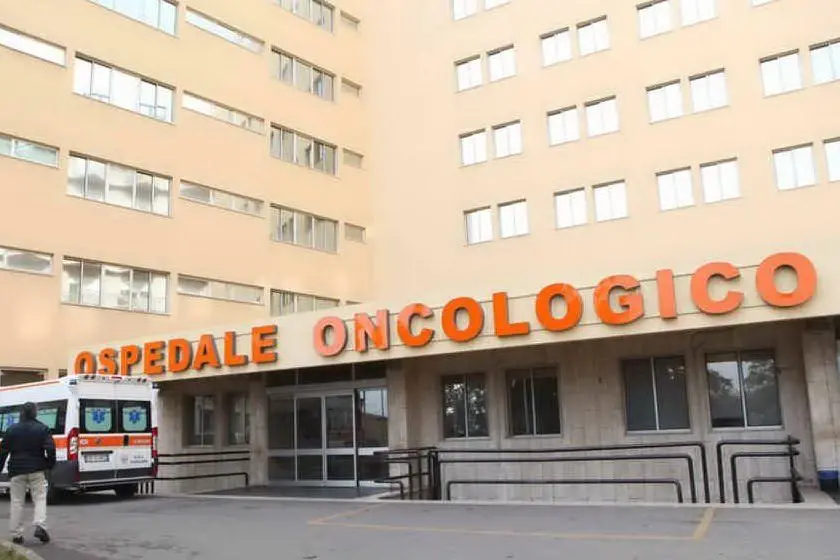 L'ospedale oncologico di Cagliari (archivio L'Unione Sarda)