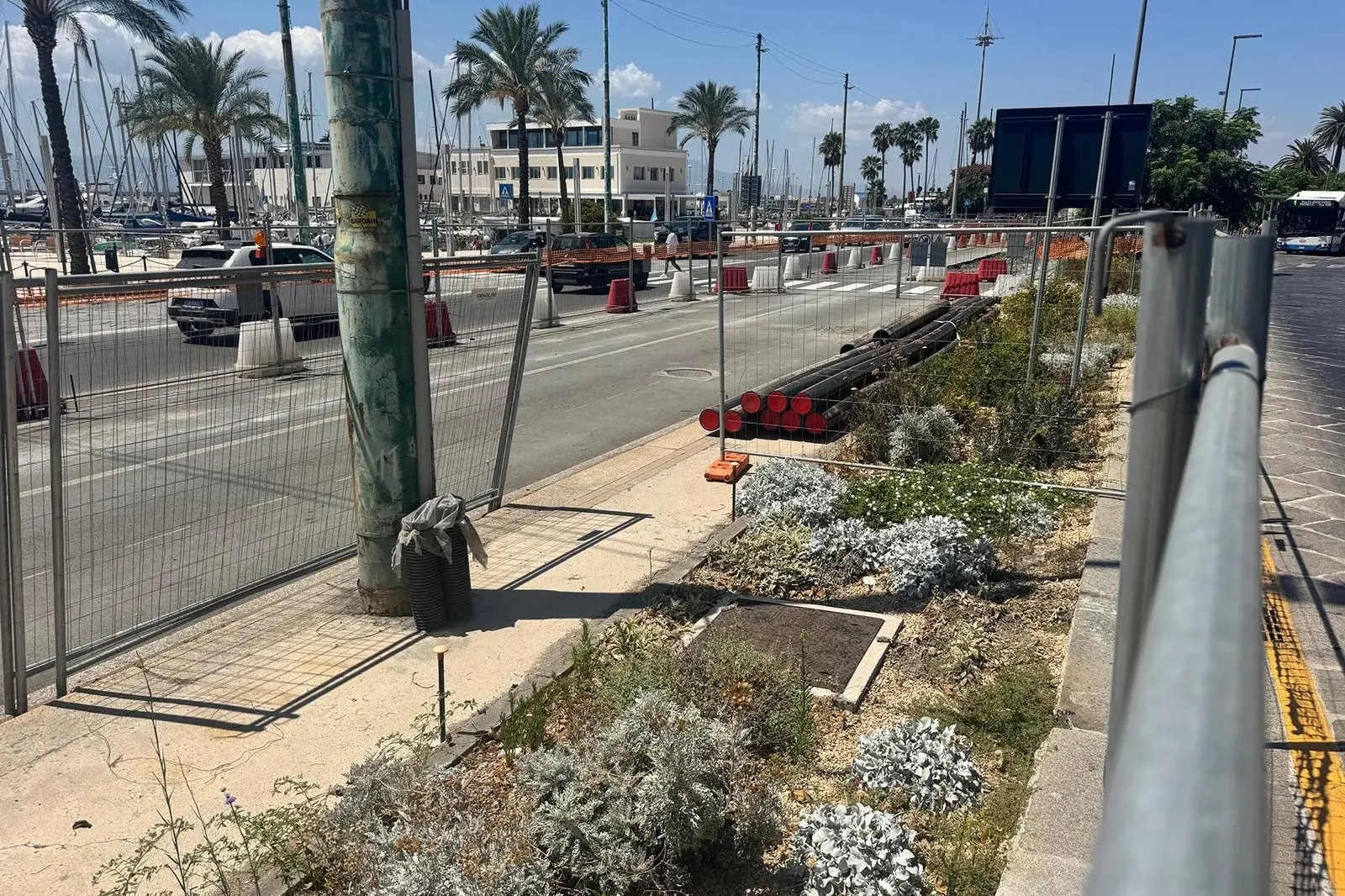 Cagliari, la nuova via Roma è già da "riaprire": dimenticata la rete del gas