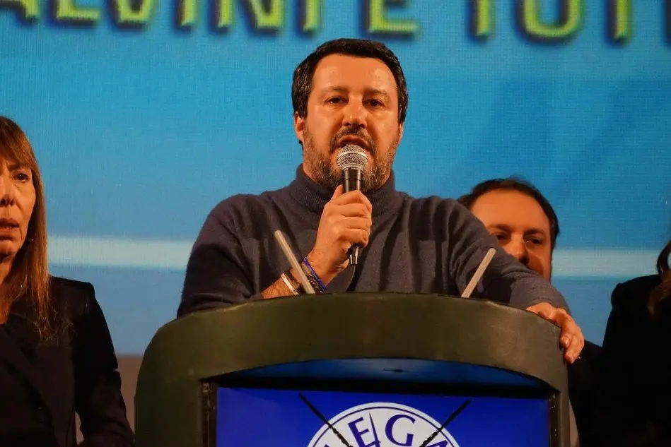 Matteo Salvini a un comizio (archivio L'Unione Sarda)