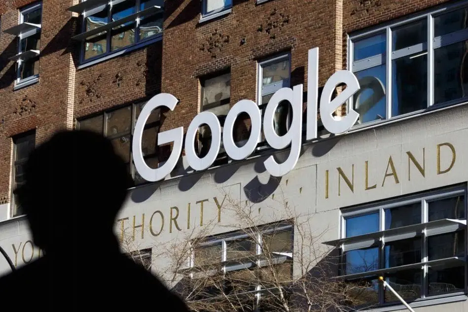 Una sede di Google a New York (Ansa)