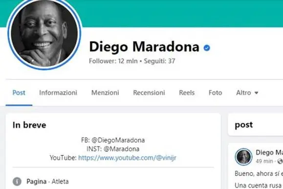 Il profilo facebook di Maradona hackerato