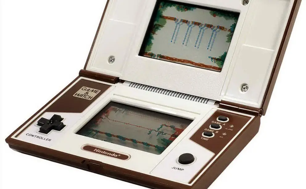 Tra i precursori della console il &quot;Game & Watch&quot; (foto Wikipedia)