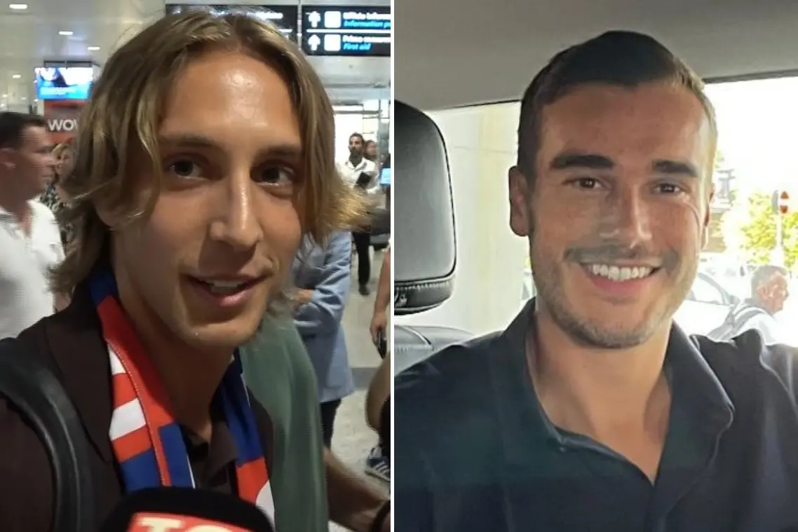 I due nuovi acquisti del Cagliari, Jacopo Fazzini (a sinistra) e Harry Winks, all'aeroporto di Elmas