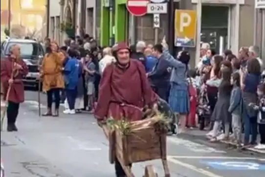 La sfilata (foto Agus)