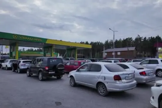 Penuria carburante in Russia, in fila per fare rifornimento