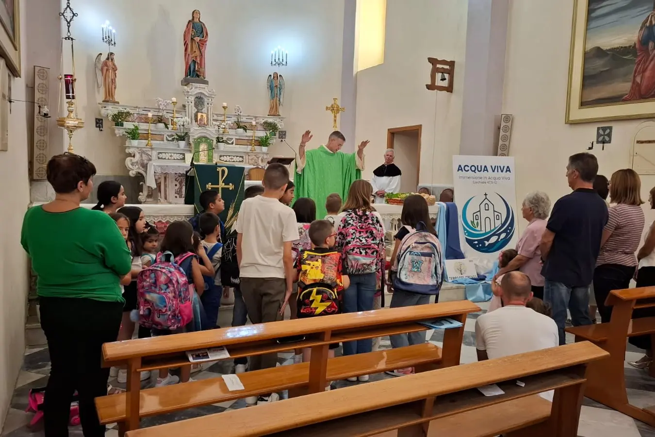 Nuragus, la benedizione degli zaini