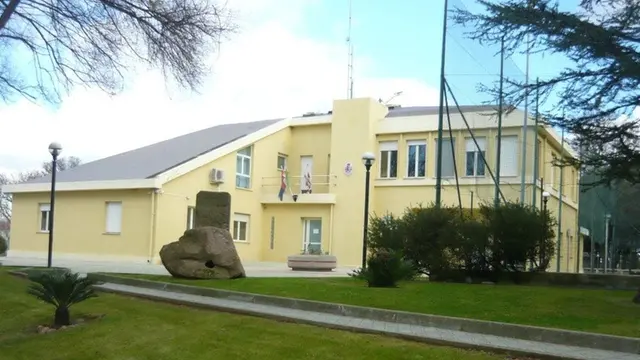 https://immagini.unionesarda.it/version/c:ZmNlY2Q2NzYtYTY3ZS00:NzdjNjdlOGYtNzkzOS00/image.webp?f=16:9