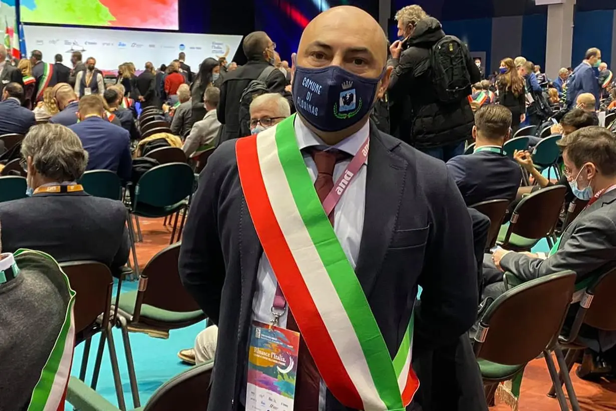 Il sindaco Enrico Lobino (foto da facebook)