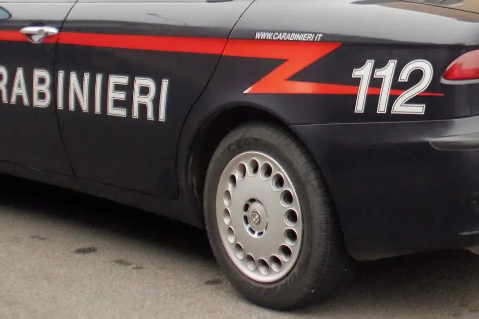 Un'auto dei carabinieri