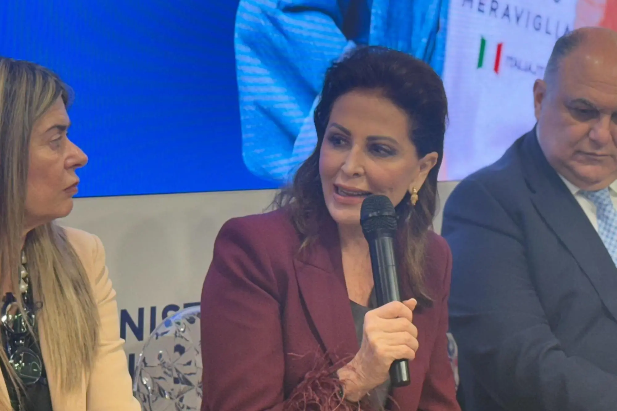 La ministra del Turismo Daniela Santanchè durante l'inaugurazione della nuova edizione della Bit (Ansa-Mitur)