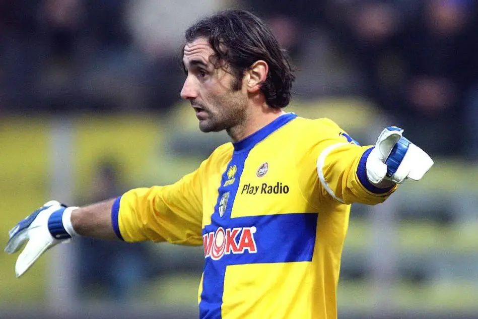 Luca Bucci con la maglia del Parma
