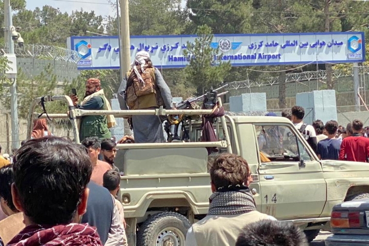 Talebani a Kabul (Ansa)