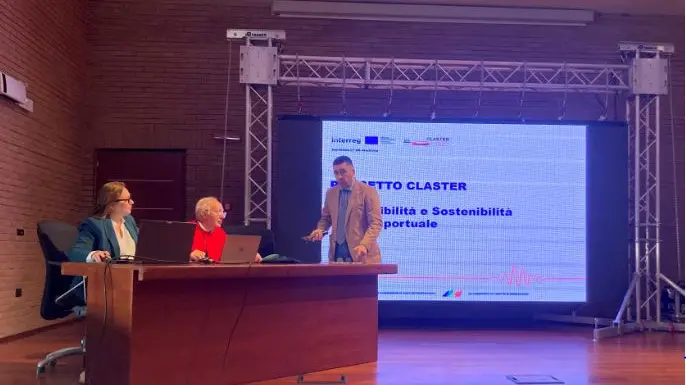 https://immagini.unionesarda.it/version/c:ZmQwOGI0NjctMDcyNy00:ZTc4OTcxNmYtYjZkMC00/image.webp?f=16:9