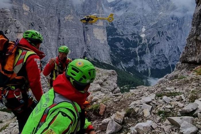 Montagna fatale per 2 alpinisti, un terzo è in codice rosso