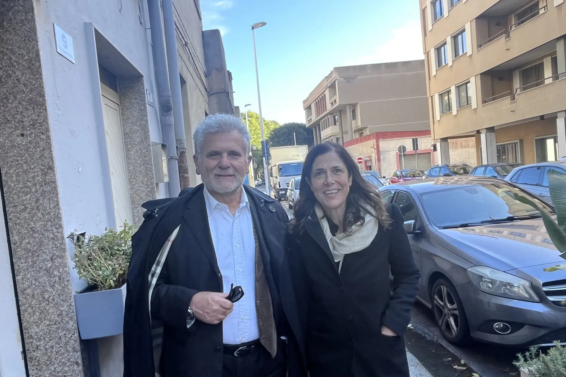 Alessandra Todde e l’assessore alla Sanità Armando Bartolazzi (L'Unione Sarda)