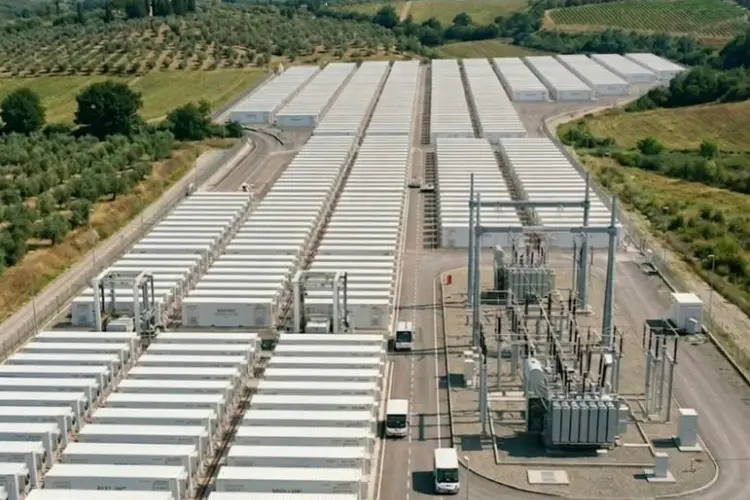 Un impianto di batterie di accumulo (foto concessa)