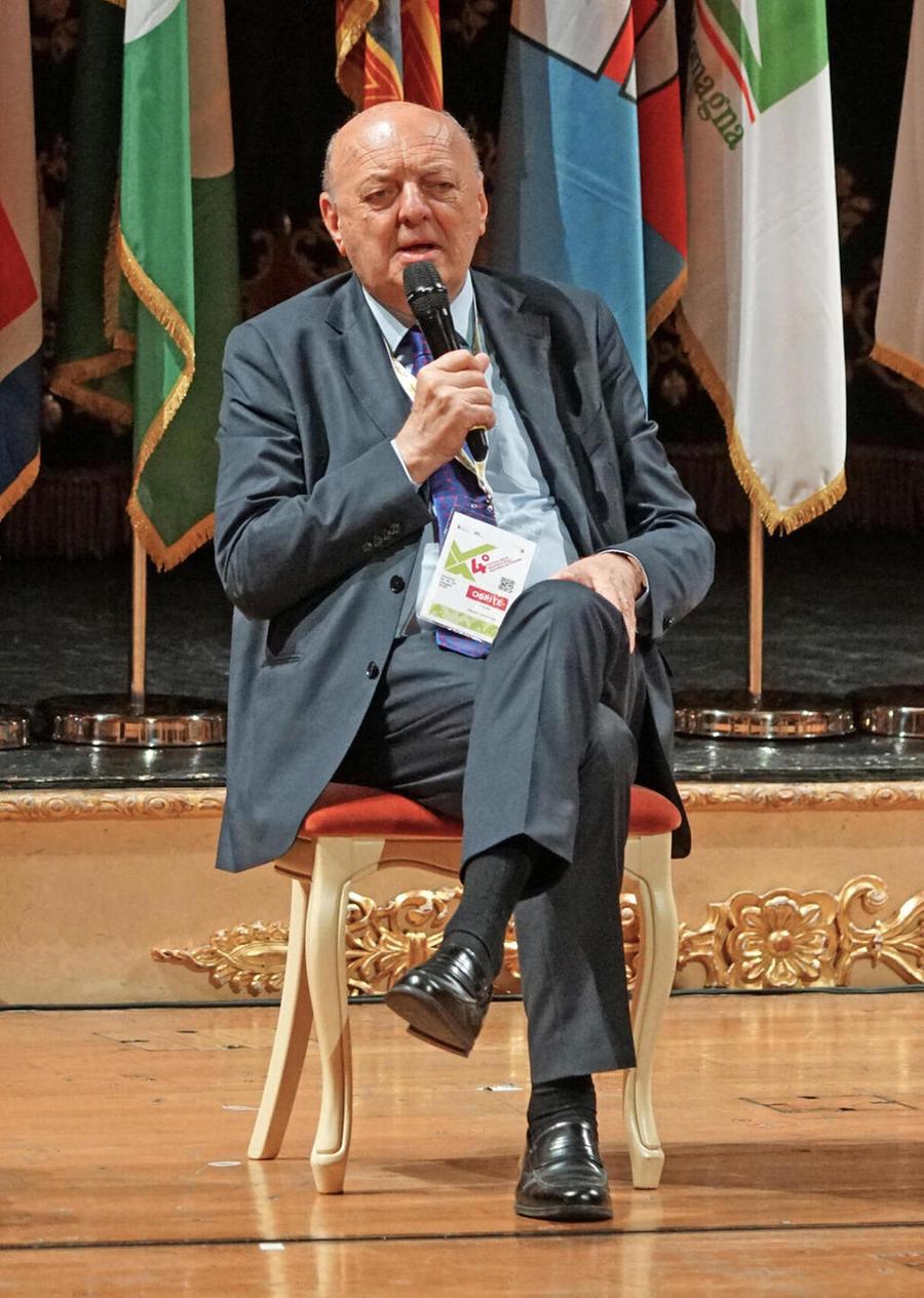 Accise, il ministro frena: «Il taglio costa 1 miliardo al mese»