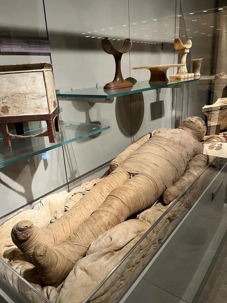 Una delle mummie esposte nel museo